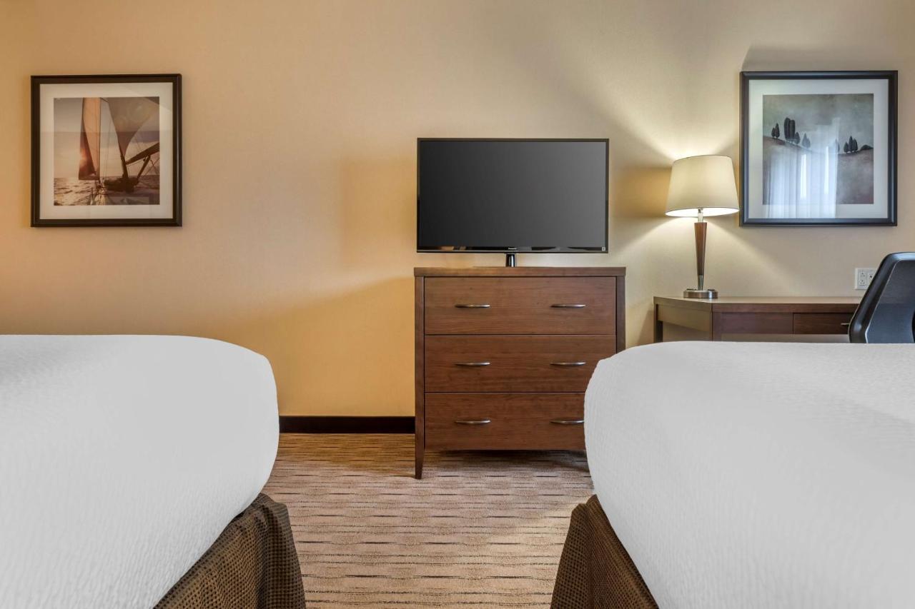 Best Western Plus, Bathurst Hotel & Suites Exterior photo