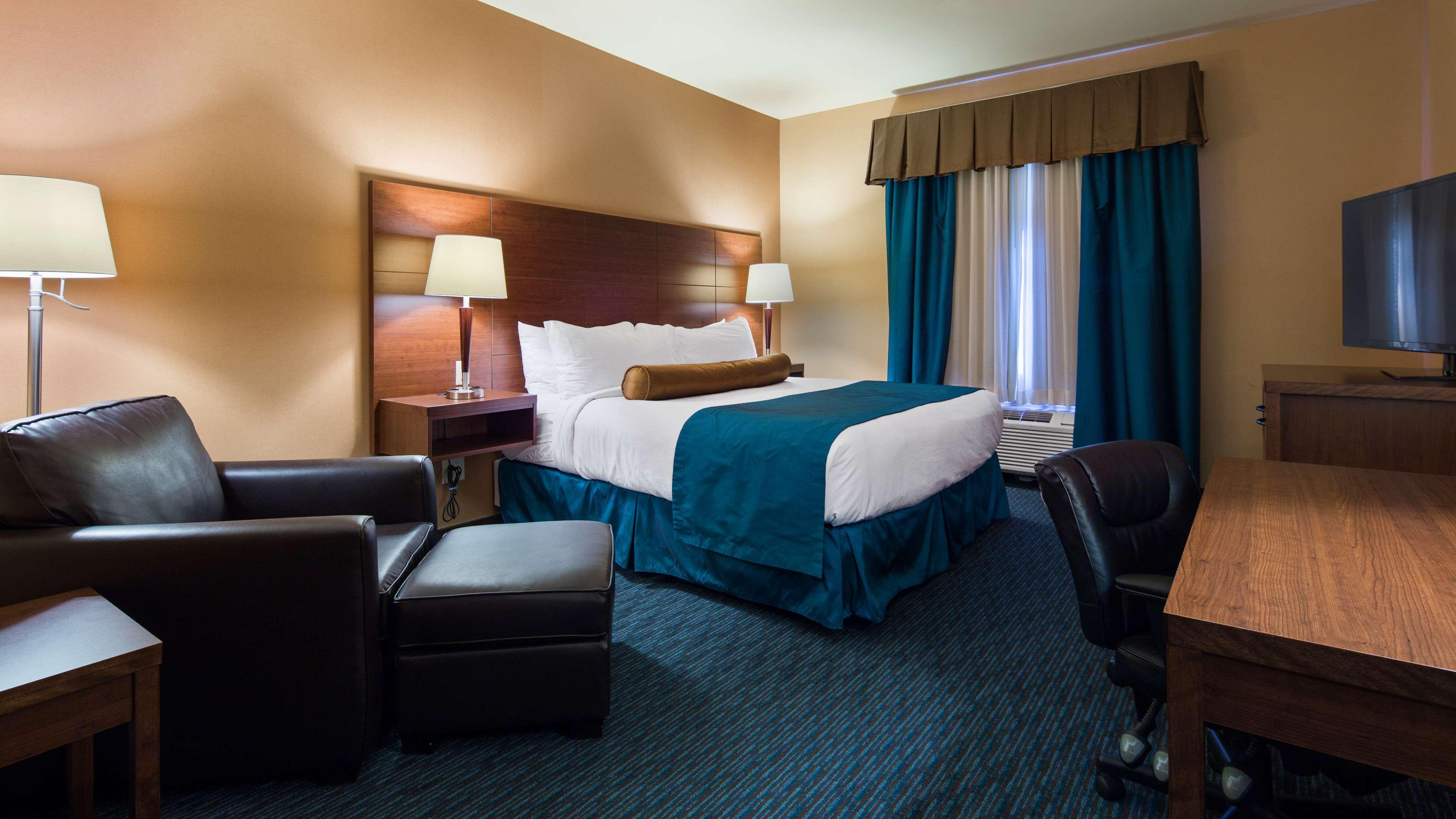 Best Western Plus, Bathurst Hotel & Suites Exterior photo