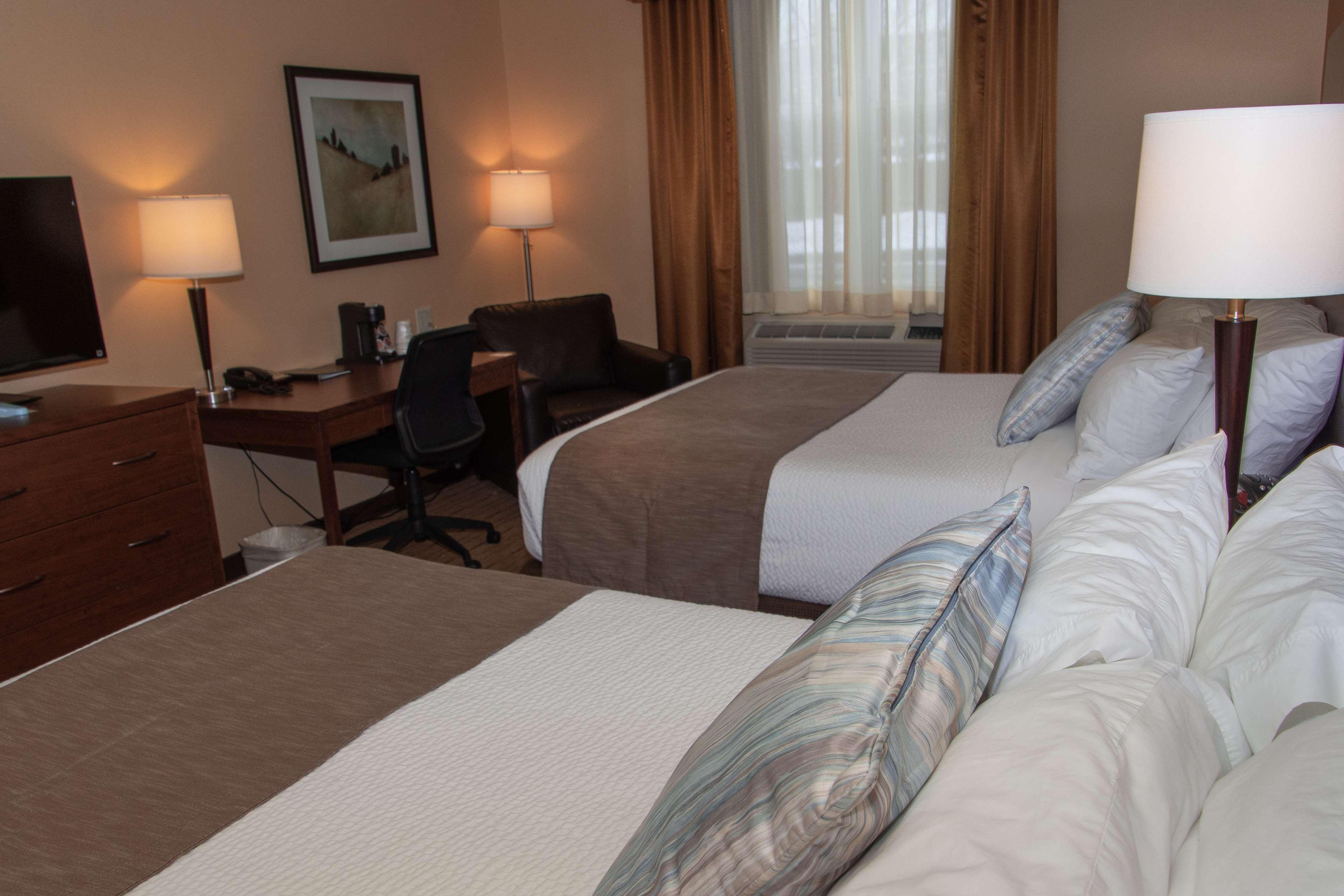 Best Western Plus, Bathurst Hotel & Suites Exterior photo