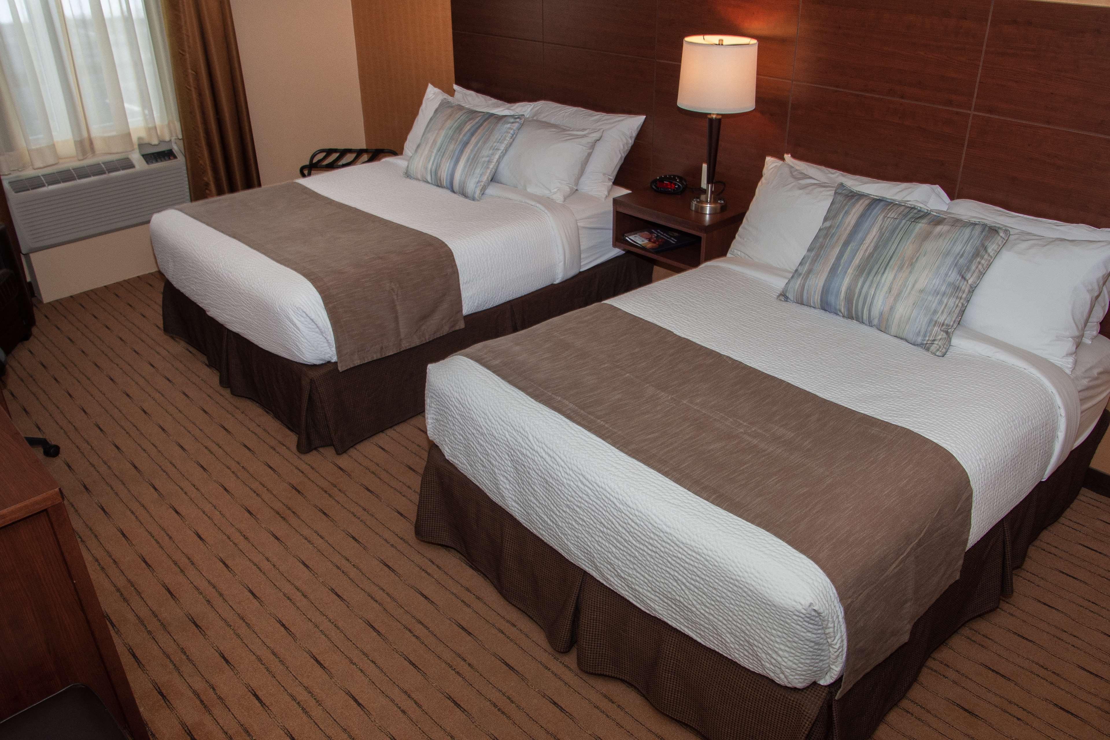 Best Western Plus, Bathurst Hotel & Suites Exterior photo