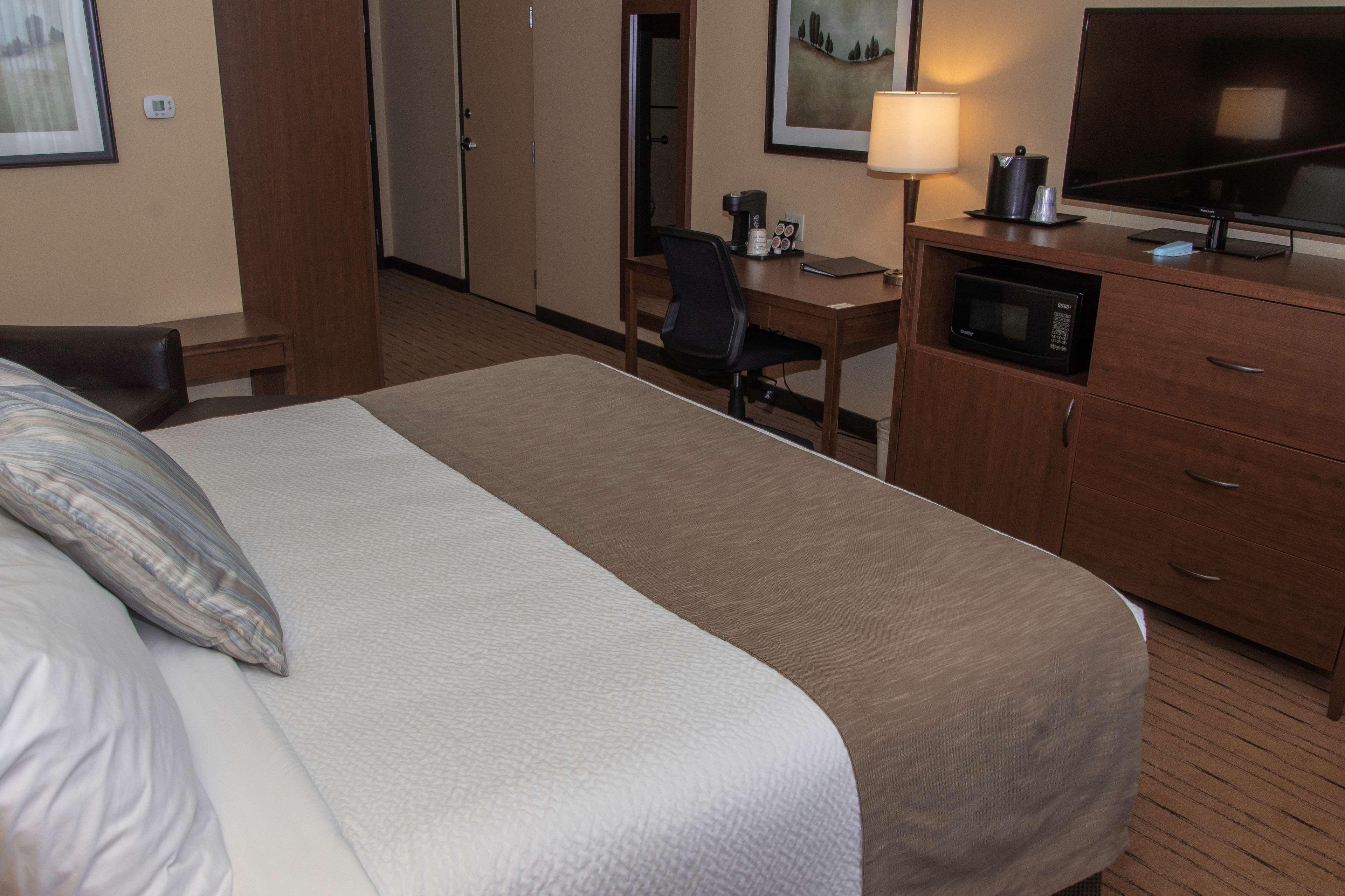 Best Western Plus, Bathurst Hotel & Suites Exterior photo